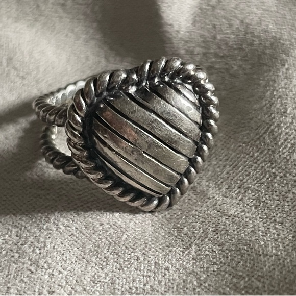 925 stamped Silver Heart Ring - Picture 1 of 6